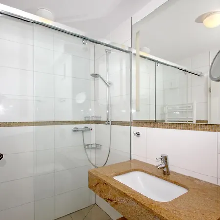 Appartamento Strandnahe Mit Balkon, Gratis Nutzung Vom Ahoi Erlebnisbad Und Sauna In Sellin - Rex Rugia 29-6 *